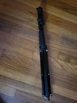 Ubeesize Tripod for iPhones, Samsungs, GoPros.