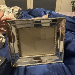 Mirrored Frame 