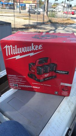 Milwaukee six bay rapid charger only