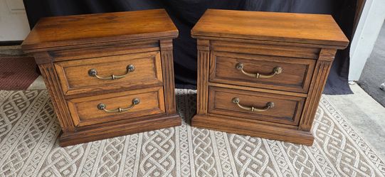 Pair of oak veneer 2 draw nightstands.