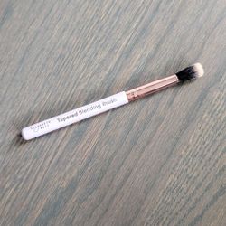 Tapered Blending Brush by Elizabeth Mott 100% Synthetic Fibers 0.3oz