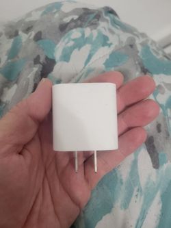 OEM ORIGINAL APPLE BLOCK CHARGER BOX $20