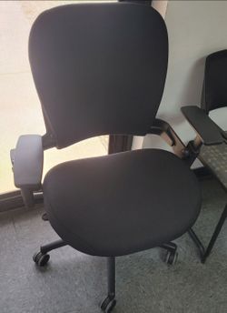 XL Steelcase Leap V2 Office Desk Gaming Chair