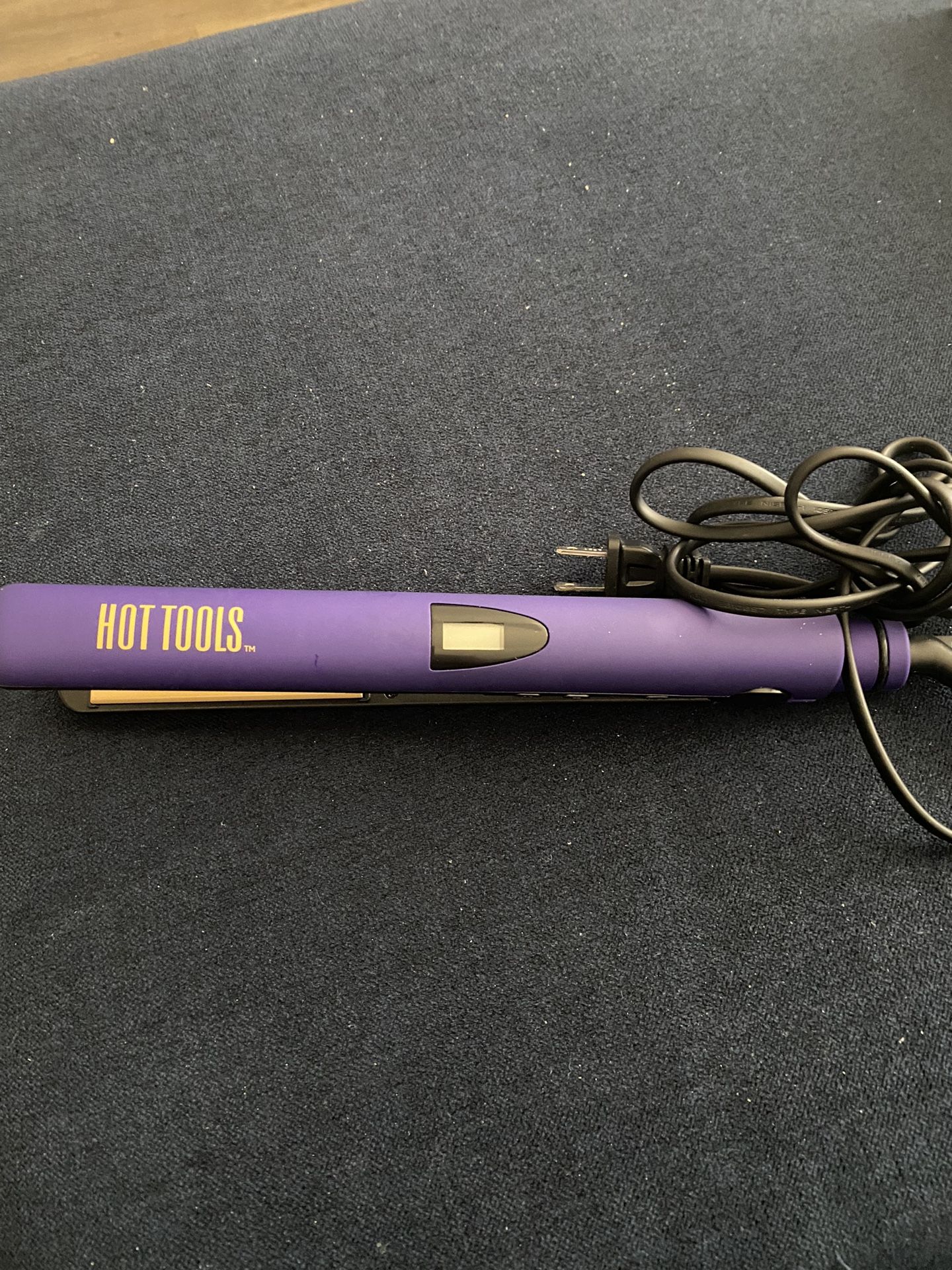 Hot Tools Flat Iron 1in Like New 
