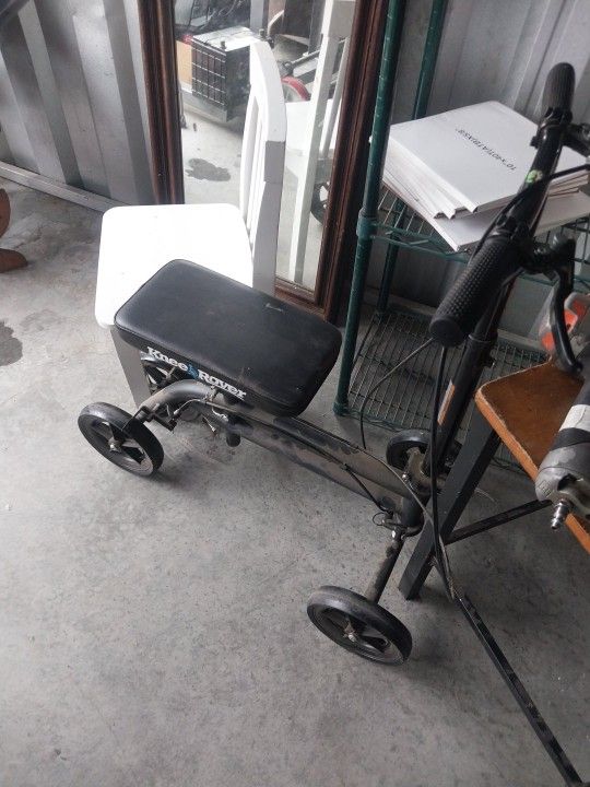 Knee Rover