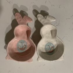 10 Strawberry Street Bunny Tray