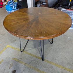 45" Round Table