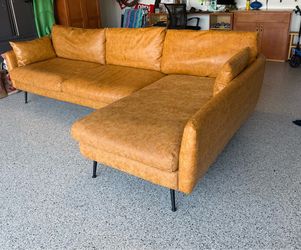 Vegan Leather / Black legs / Right Facing Couch Park Sectional By Albany Park