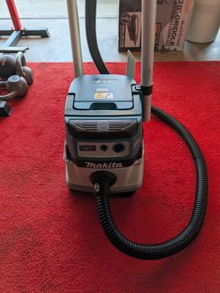 MAKITA LXT 36 VOLT CORDLESS VACUUM