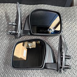 2000 Toyota Tacoma Driver and Passenger Side Manual Mirrors