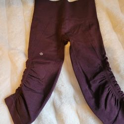 Lululemon Size 2 Brown Capri Leggings 