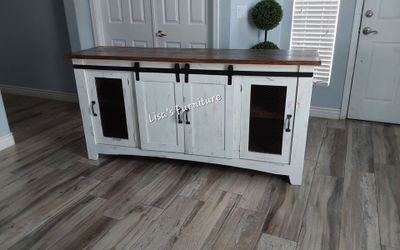 Beautiful 70" farmhouse/rustic TV stand