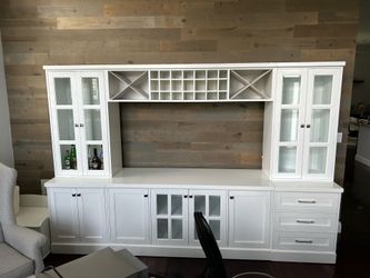 Wall unit bridge