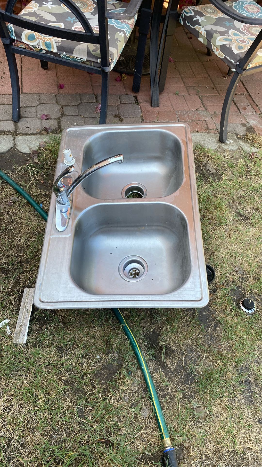 Stainless Steel Kitchen Sink Great Condition Standard Kitchen Size Ready To Be Install 9” Deep