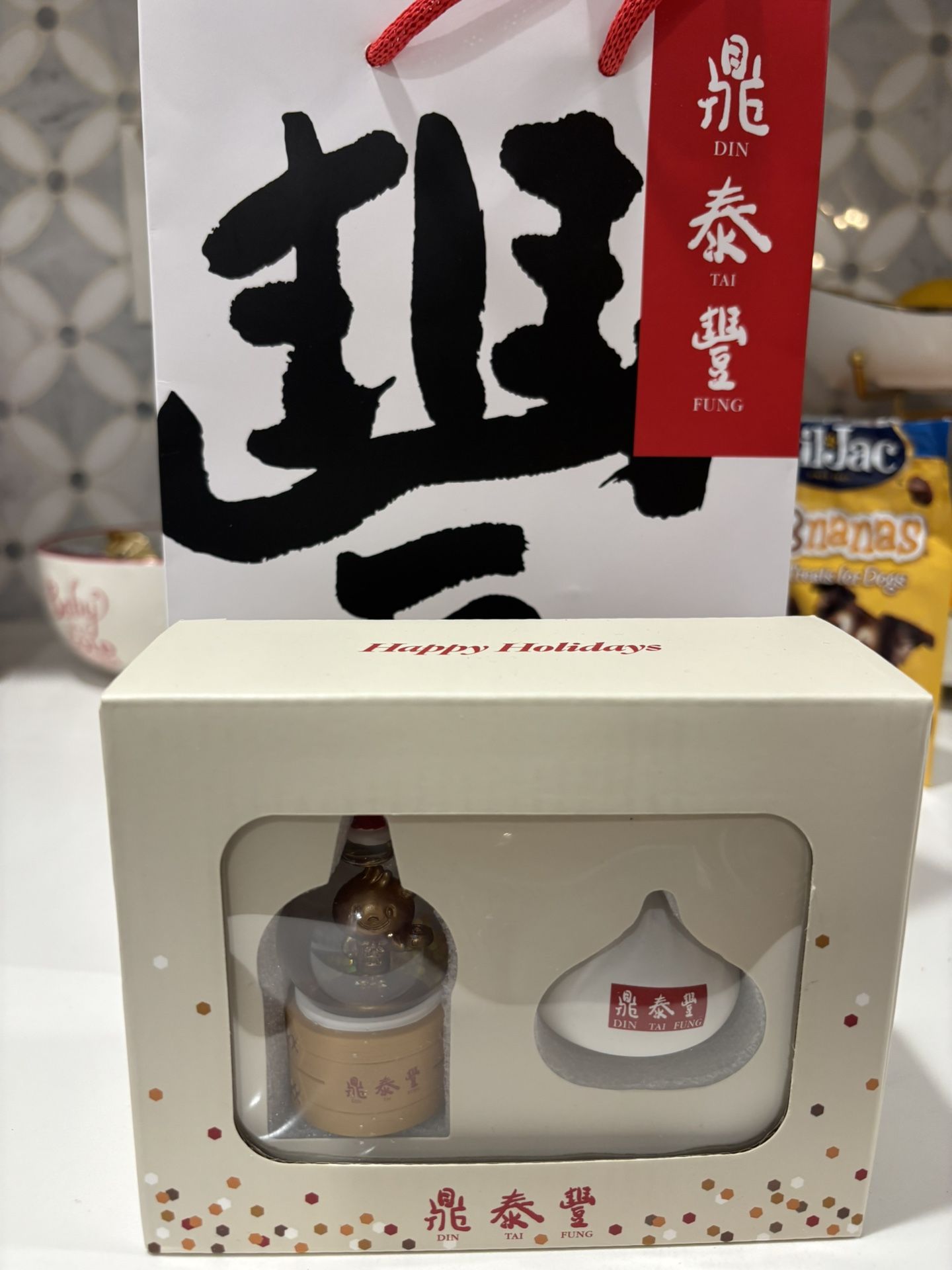 Din Tai Fung Ornamates