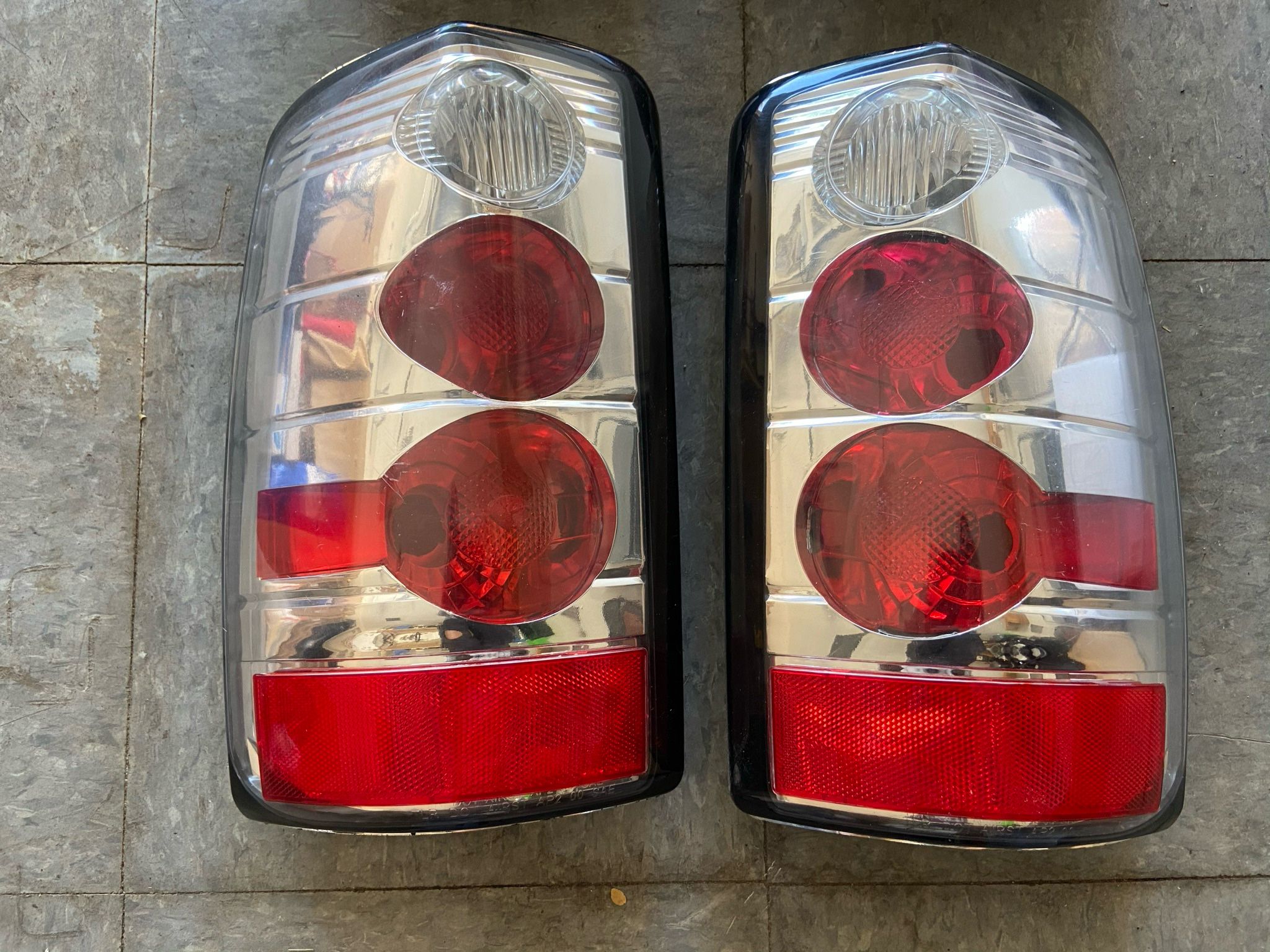 Chrome Tail Lights Cover for 07 GMC YUKON