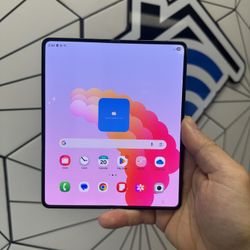 Samsung Galaxy Z Fold4 256GB Unlocked Excellent Conditions