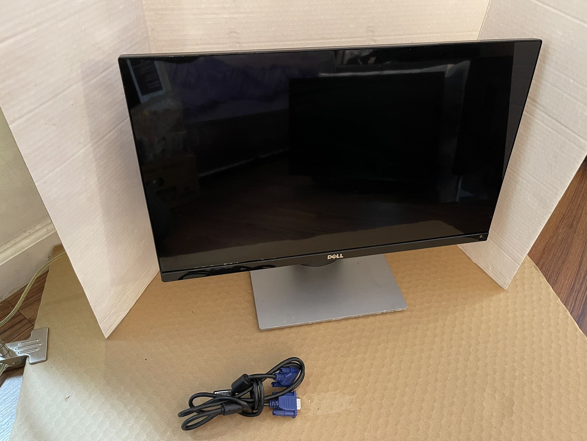 Dell S2316M 23” Monitor (No HDMI Ports) In Working Condition. $25 Firm On Price