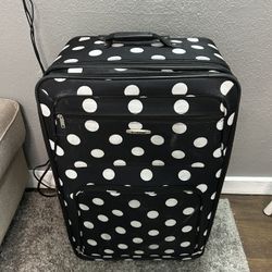 Suitcase 28”