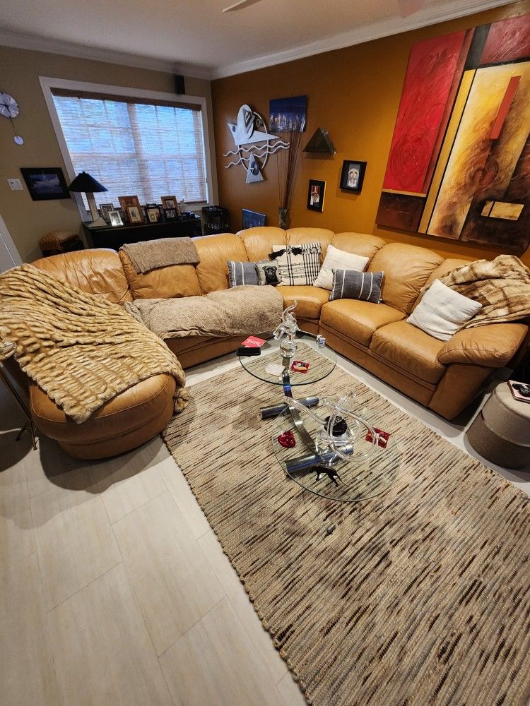 4 piece sectional couch. MUST GO!