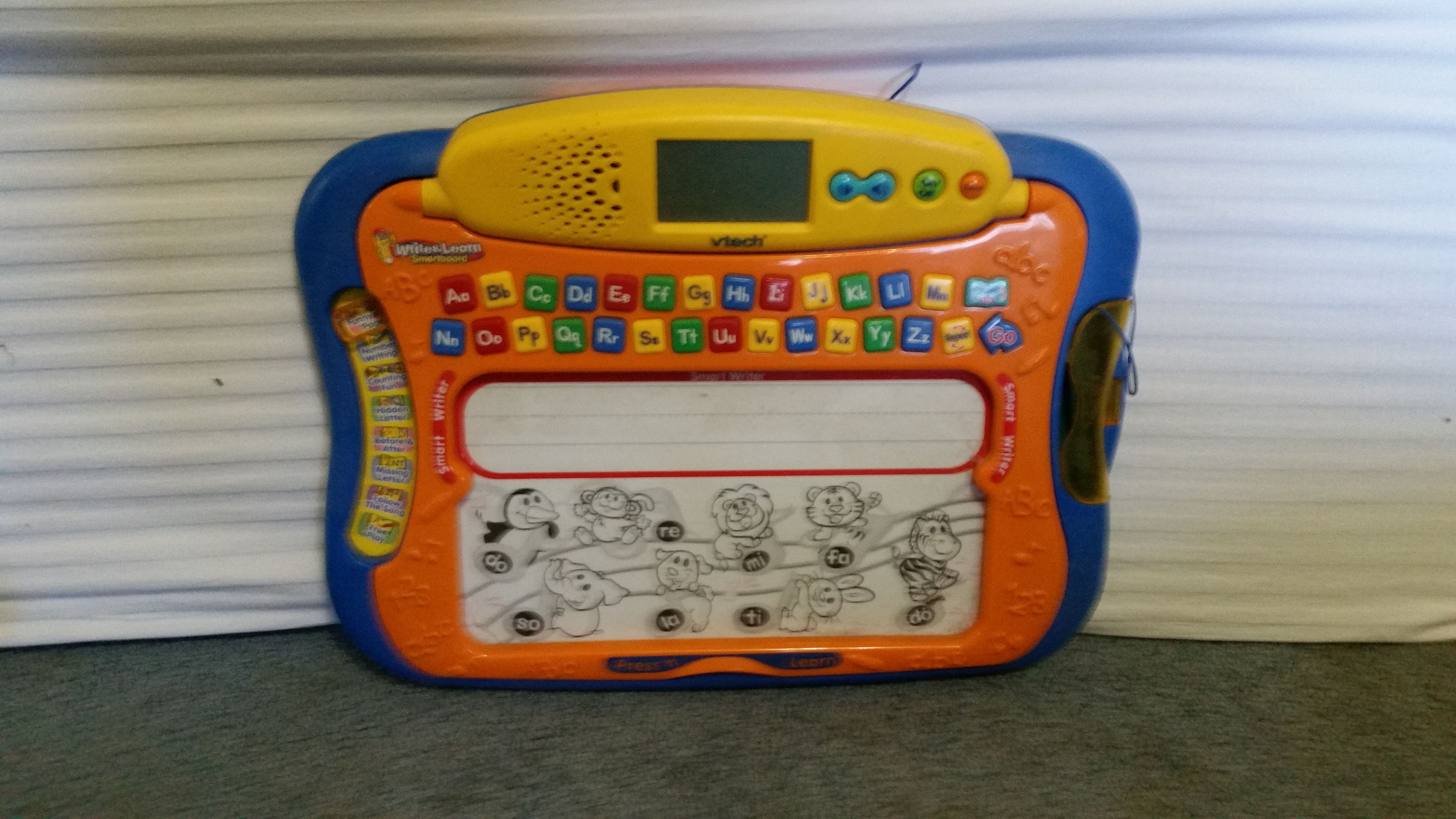 V-tech write n learn smart board