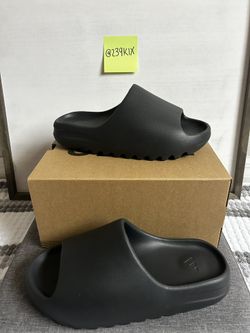 Yeezy Slides Onyx 