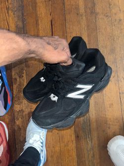 shoes for sale dont fit me no more lmk offers