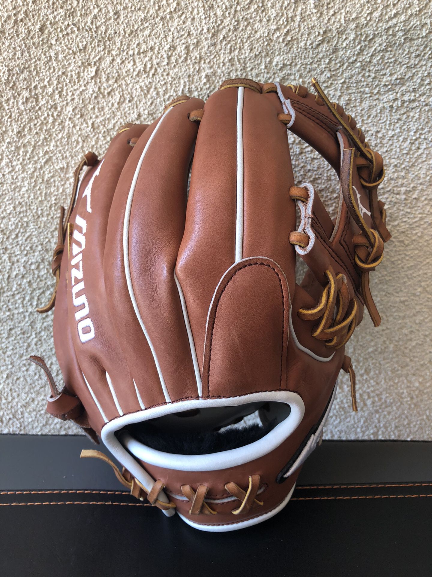 Mizuno Pro Select 11.5” Softball Glove