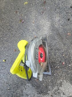 Ryobi skill saw / Sierra