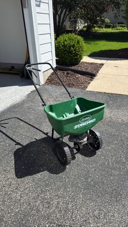 Seed spreader