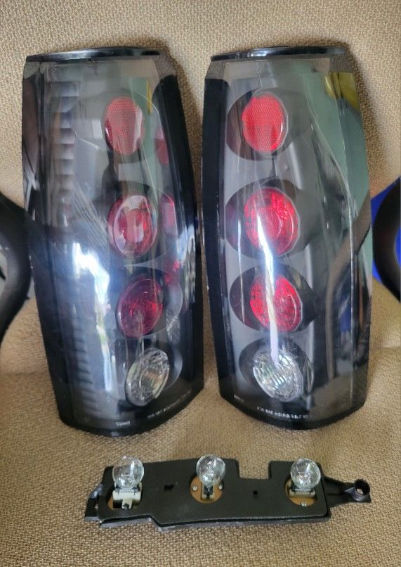 Sonar Sk3710 Tail Lights