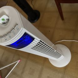 Stand Up Fan With Remote 