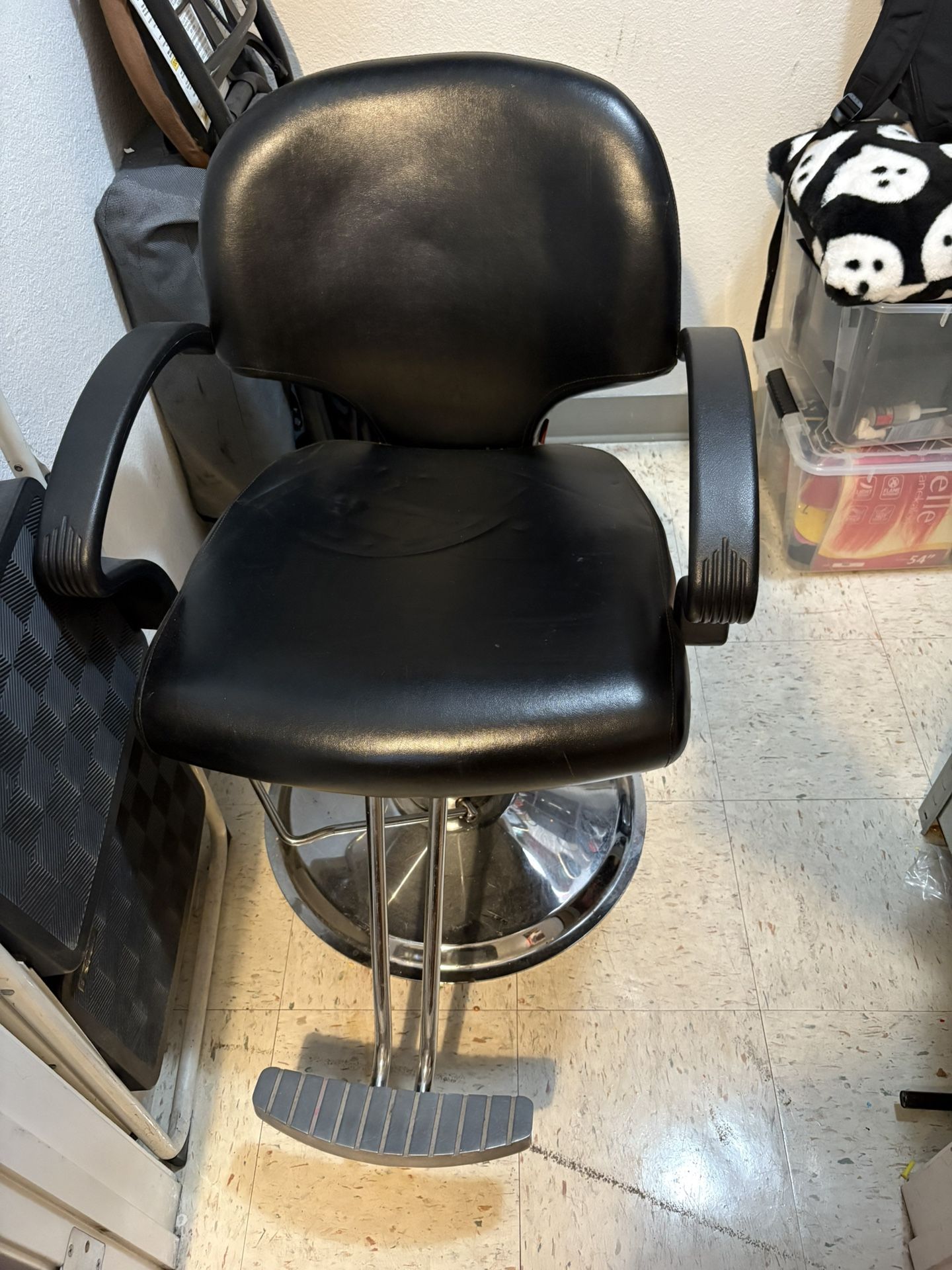 Salon Chair