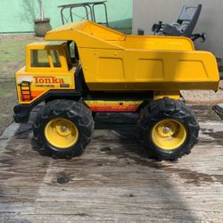 Vintage Tonka Dump Truck