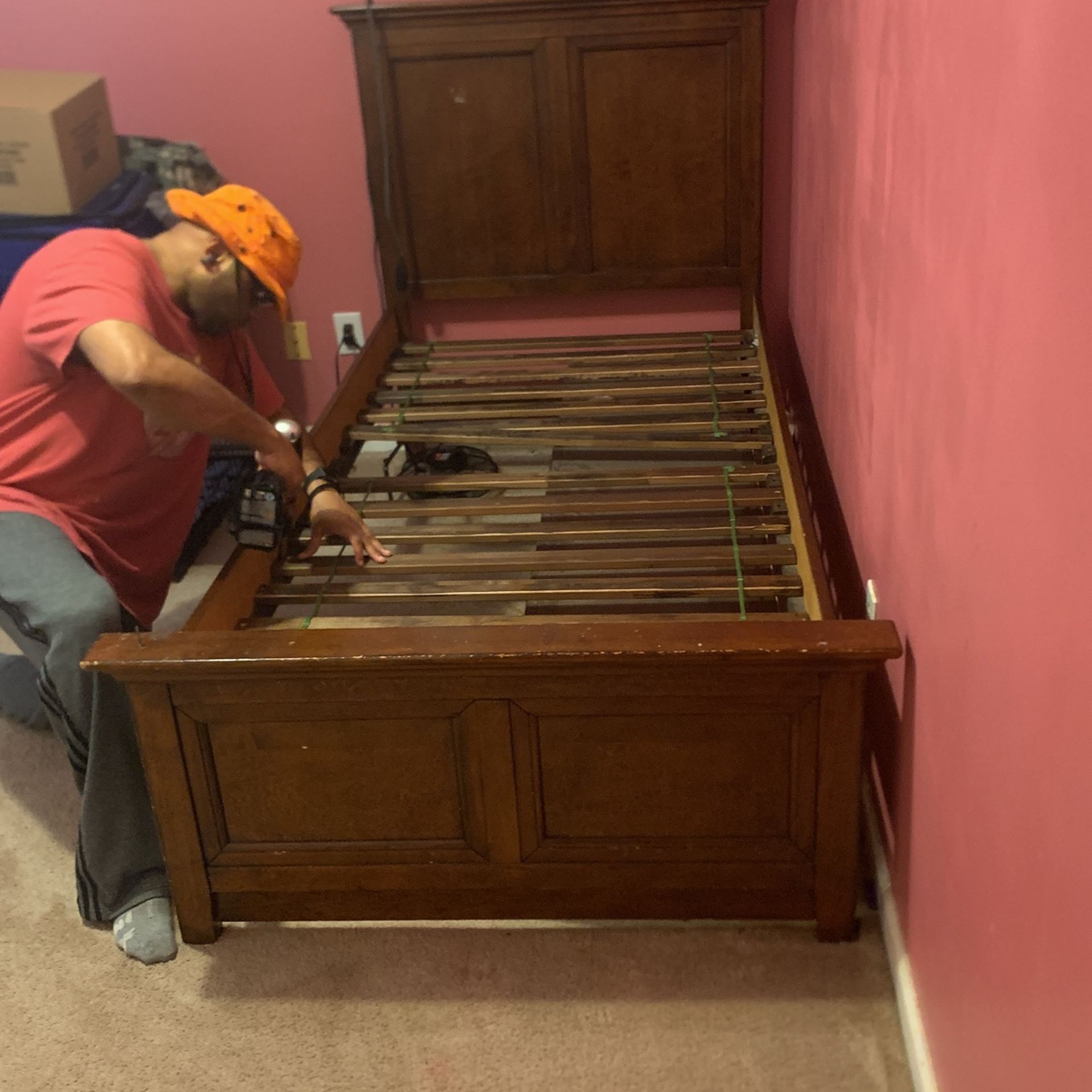 2 Wooden Twin Beds Matching With New Mattresses