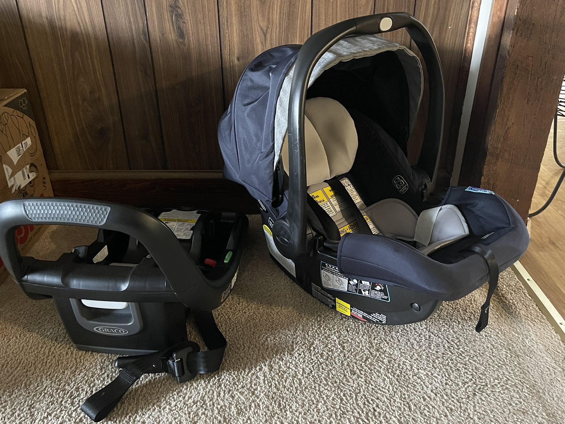 Graco SnugRide Car seat