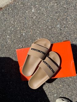 Balenciaga Slides size 38