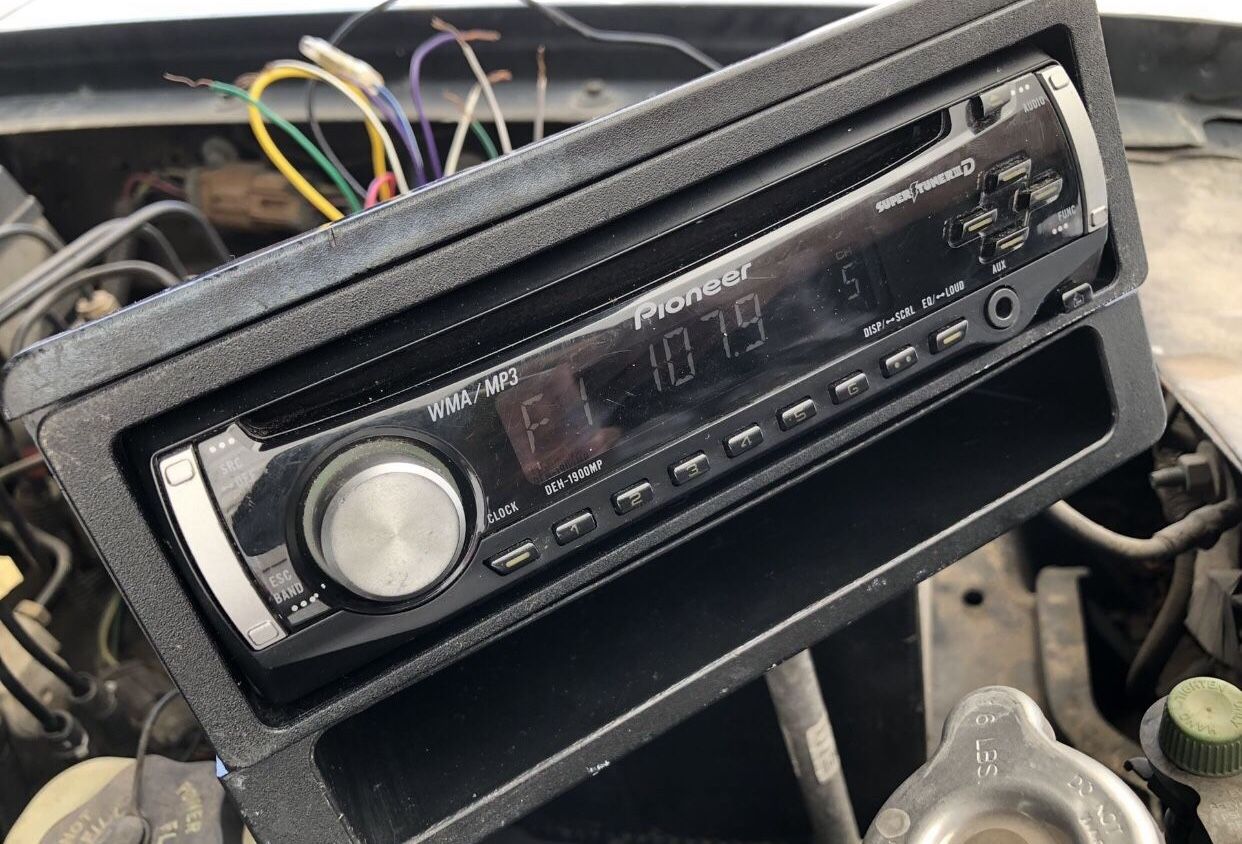Pioneer Stereo 