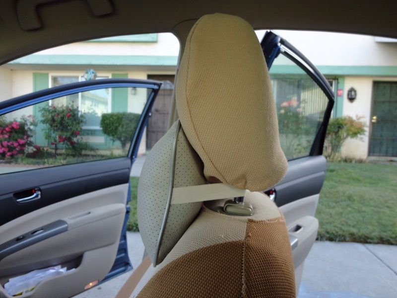Pooh Car neck pillow