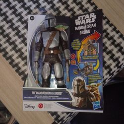 STAR WARS THE MANDALORIAN AND GROGU