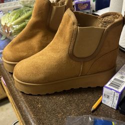 Kids Or Small Woman’s Boots 