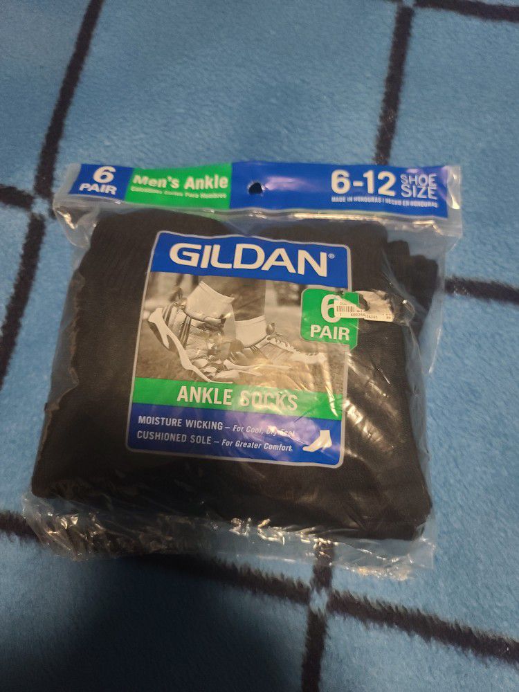 Gildan Men Socks 6 Pair New $10