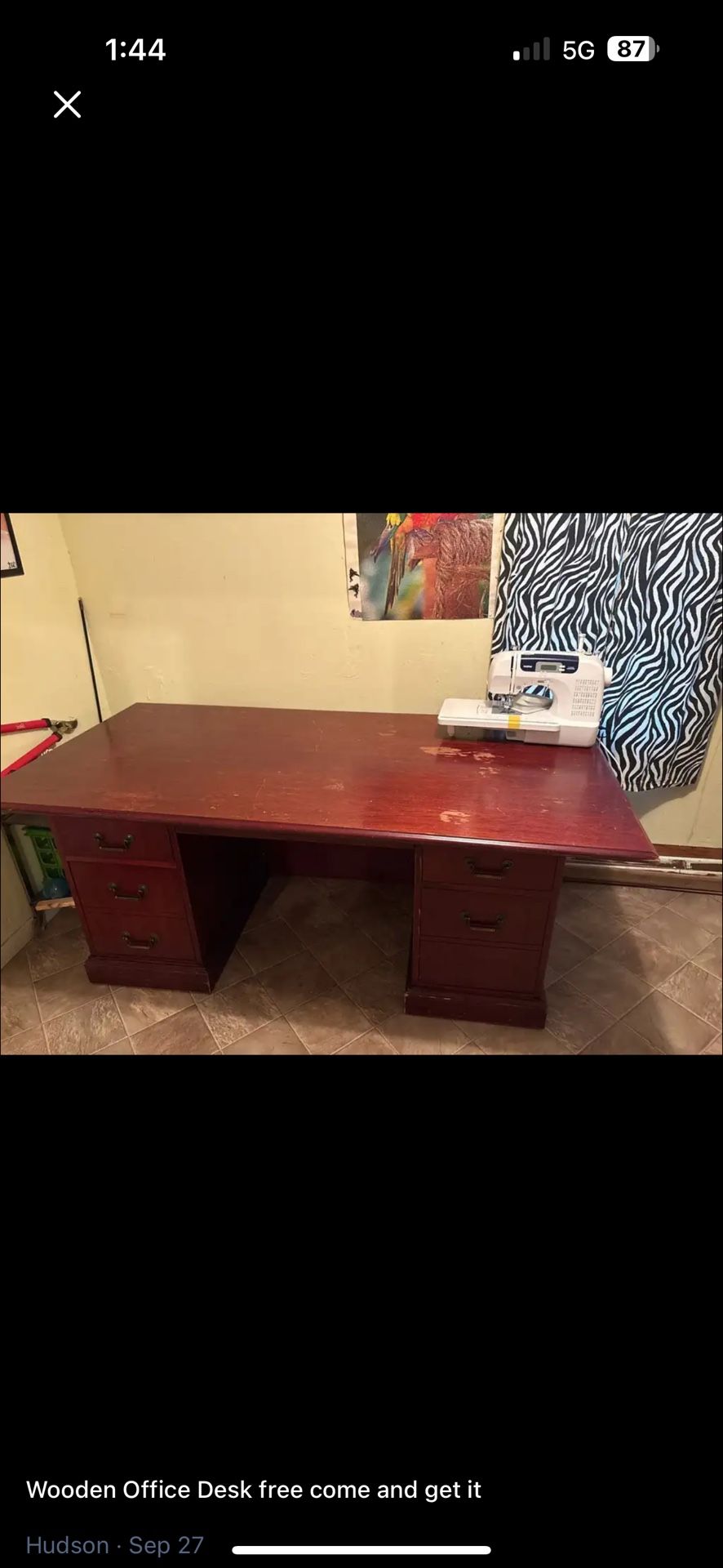 Free Desk Come And Get , Very Heavy