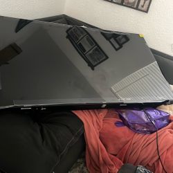 Broken 65” Hisense Tv
