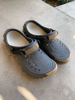 Crocks clogs size 11 men’s fits like a 12