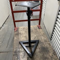 PAIR OF ADJUSTABLE STUDIO SPEAKER STAND