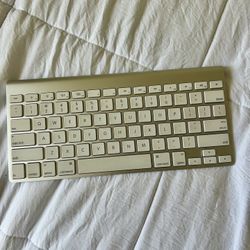 Apple Wireless Keyboard A1314 Bluetooth Aluminum Mac iMac Tested Working