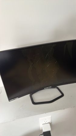 Sceptre Curved Monitor – Cracked Screen
