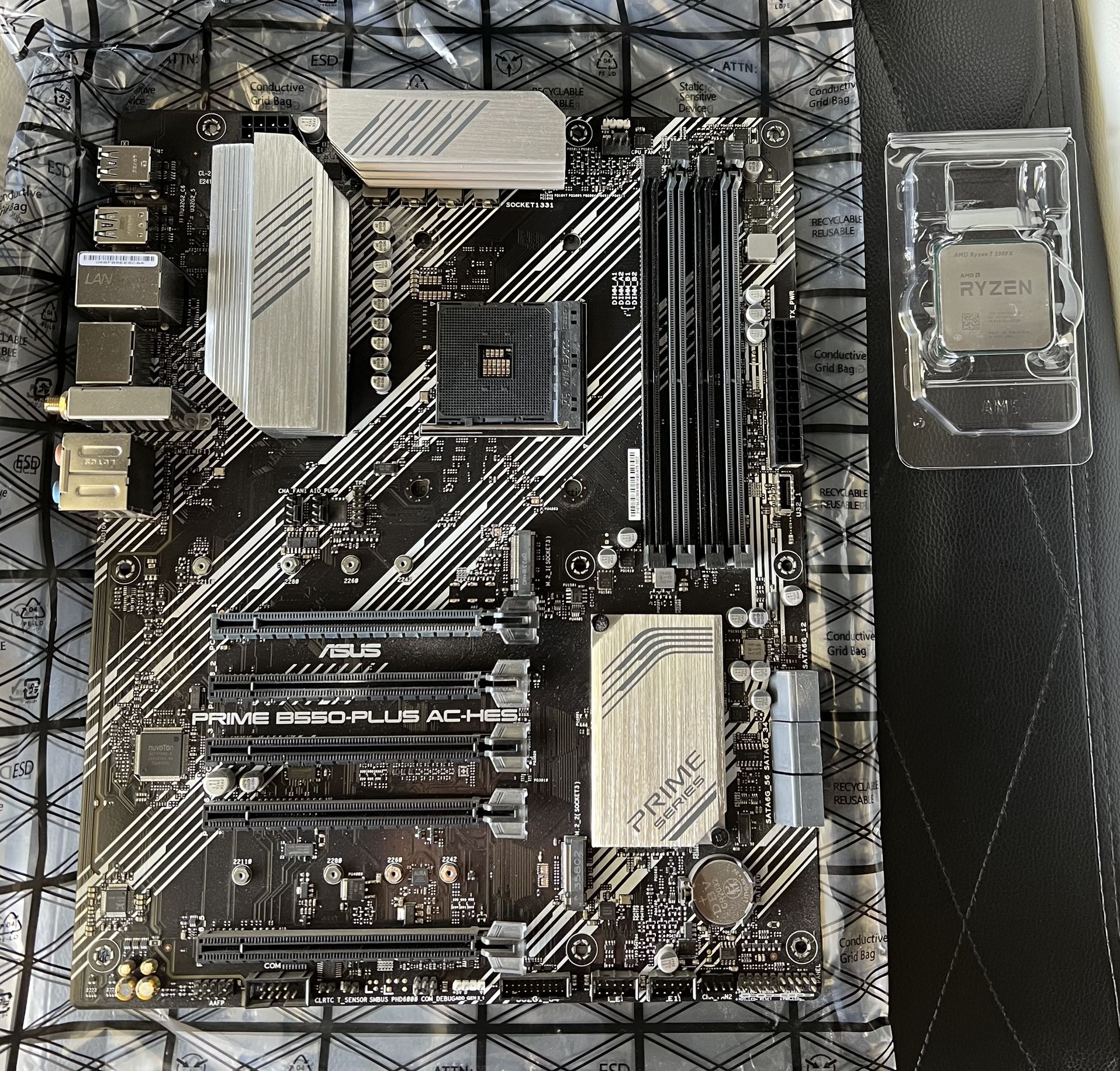 ASUSTeK COMPUTER INC. PRIME B550-PLUS AC-HES, and a AMD Ryzen 7 5800X