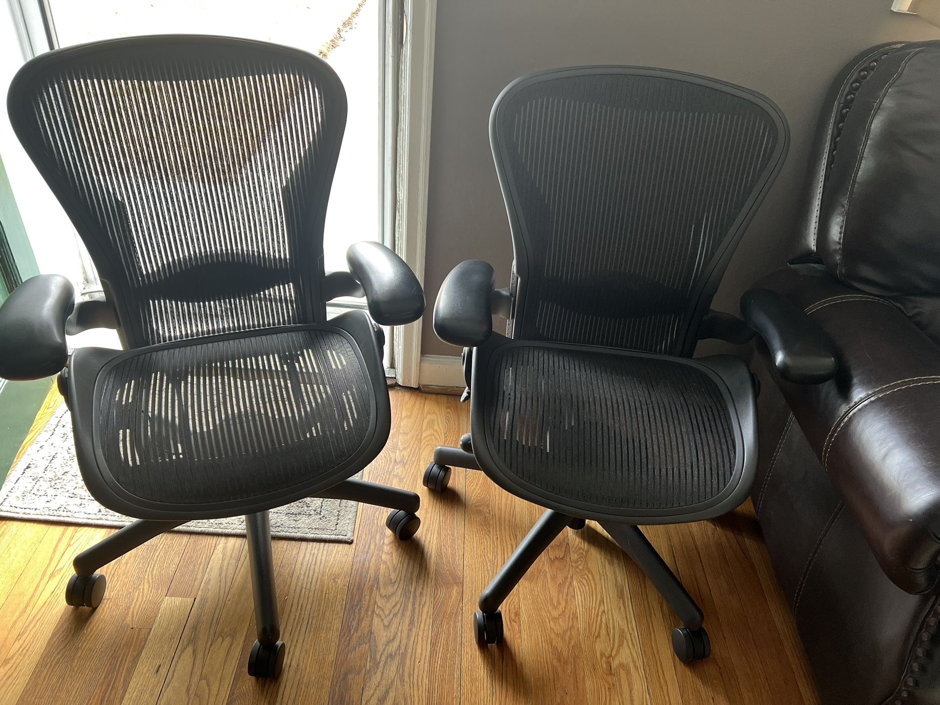 Herman Miller Aeron Classic Chair. 1 Left. Weekend Sale….. $350